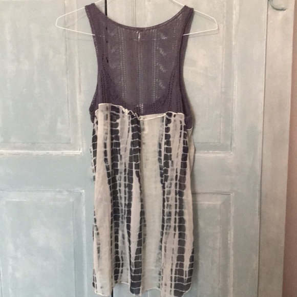 Free People Camisole long and semi transparent in Size Medium. In shade of blue - Picture 7 of 7